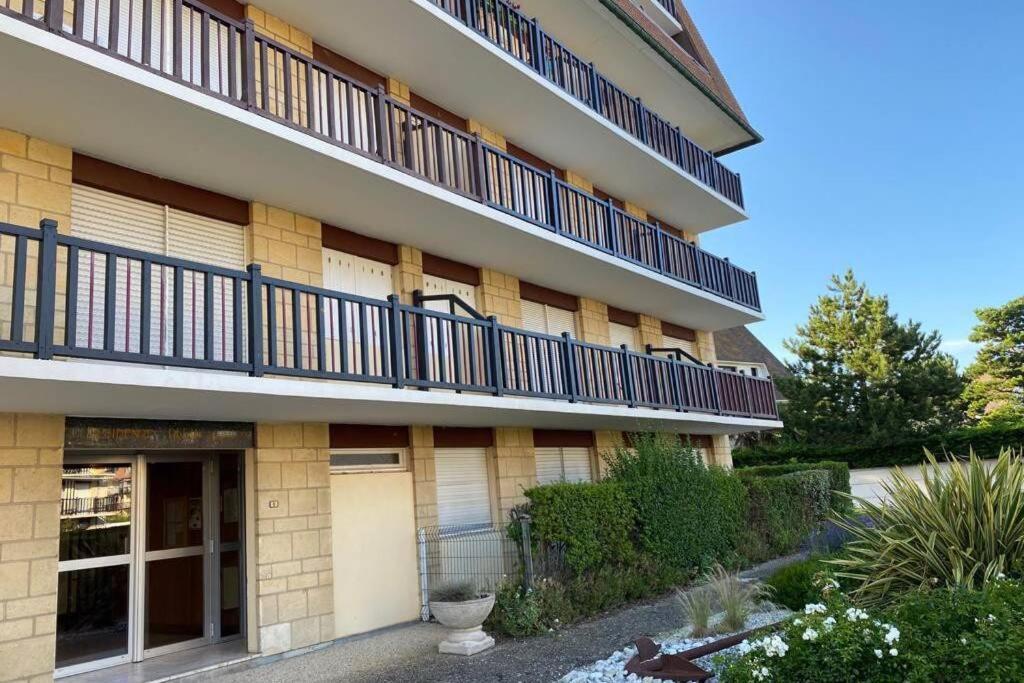 Magnifique Appartement Vue Mer A 50 M De La Plage Villers-sur-Mer Luaran gambar